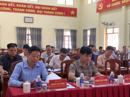 Kinh tế - Chính trị